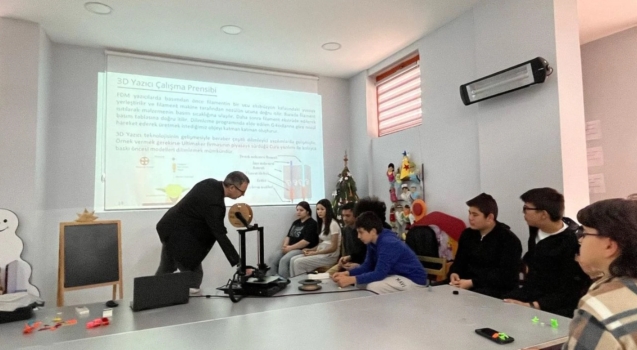 Oyuncak müzesinde 3D yazıcı ve baskı eğitimi...