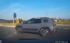 Kavşakta otomobil cipe çarptı; 5 yaralı