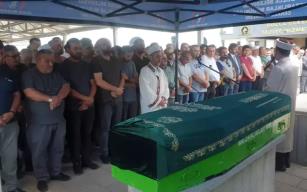 Balon nedeniyle nefessiz kalan Muhammed Ali, toprağa verildi