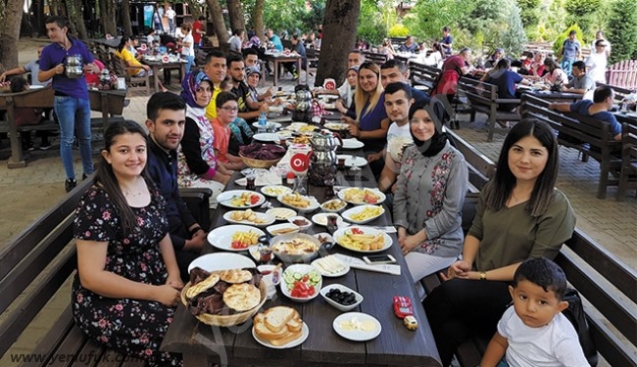 Biz bir AİLEYİZ…