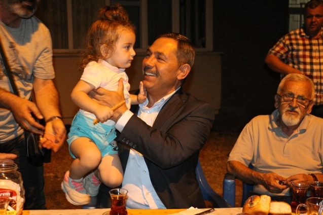 Uysal, Kandilli lojmanlarında çay sohbetine katıldı….