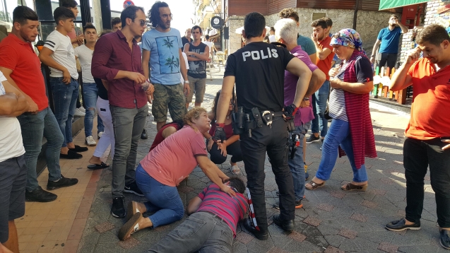 Saldırdığı sopayı kaptırınca!....