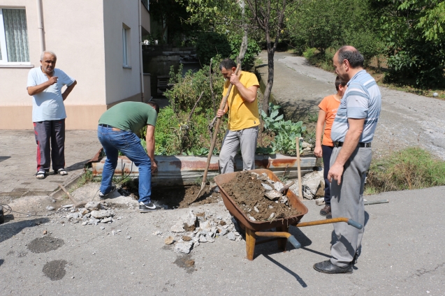 Önce nöbet tuttular… Sonra HİLTİ ile beton kırdılar…