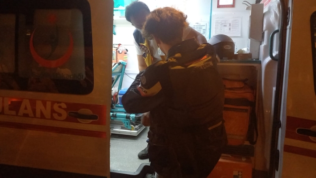 İki motosiklet çarpıştı.2 yaralı...