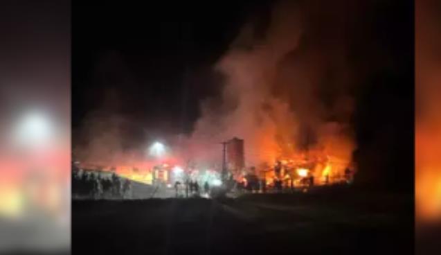 7 bin kapasiteli kümeste yangın...