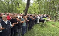 Kavgada hayatını kaybeden çift ve oğulları toprağa verildi..