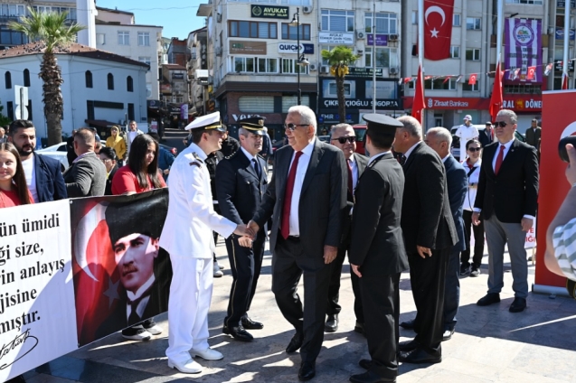 19 Mayıs çeşitli törenler ile kutlandı...