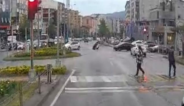 Feci kaza kameralara böyle yansıdı…