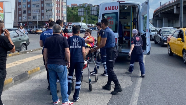 Bisikletten düşen 17 yaşındaki genç yaralandı.