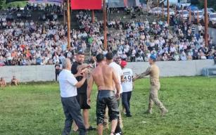 Dağköy yağlı güreşlerinde kavgalı yarı final…