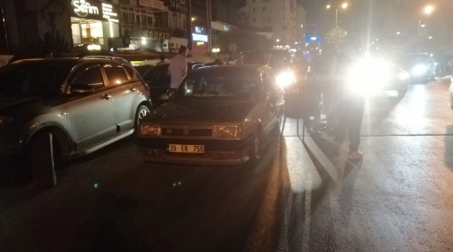 Cip ile otomobil çarpıştı...