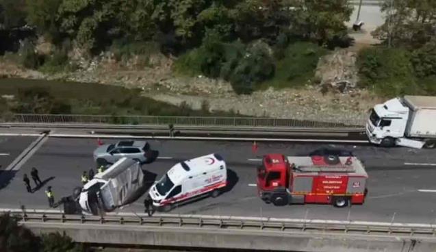 Otoyolda zincirleme kaza…1 yaralı var…