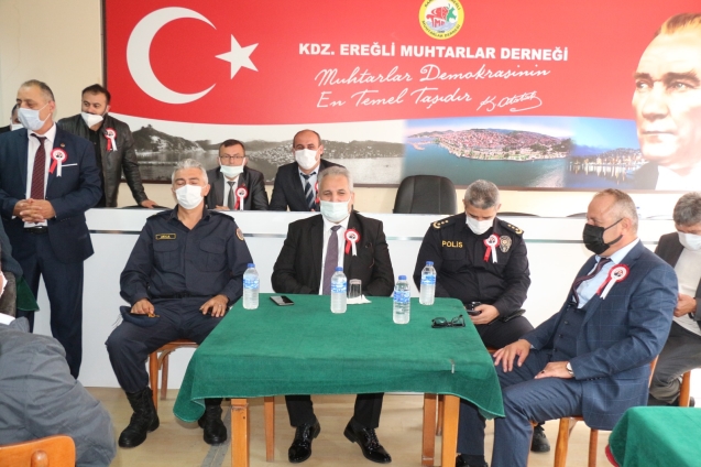 Yapıcı, muhtarlar gününü kutladı...