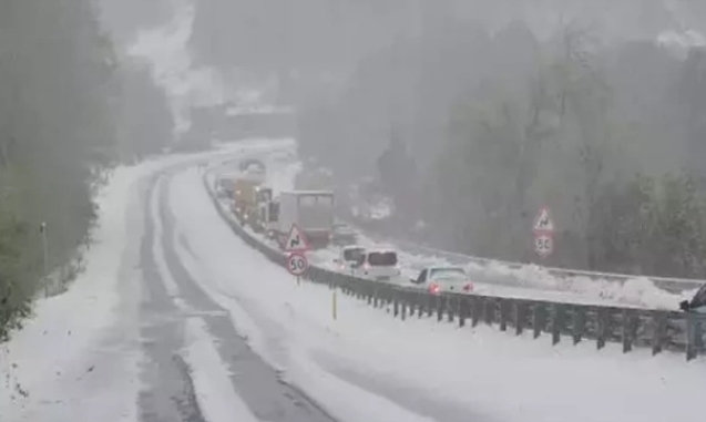 Zonguldak'ta yüksek kesimlere kar yağdı.
