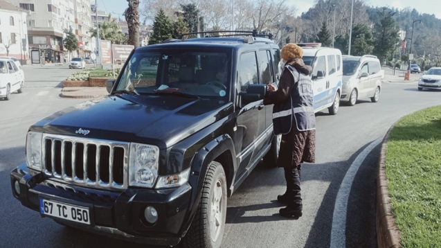 Sosyal mesafe ve maske denetimleri devam ediyor...