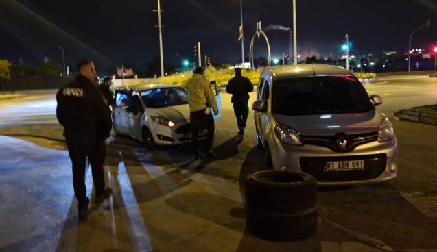 Kavşakta kaza... 1 kişi yaralandı...