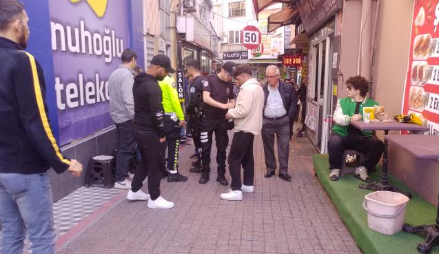 Amca yeğen arasında kavga... Ekipler sevk edildi...