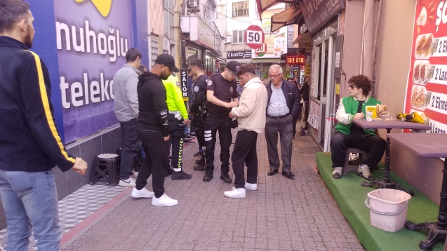 Amca yeğen arasında kavga... Ekipler sevk edildi...