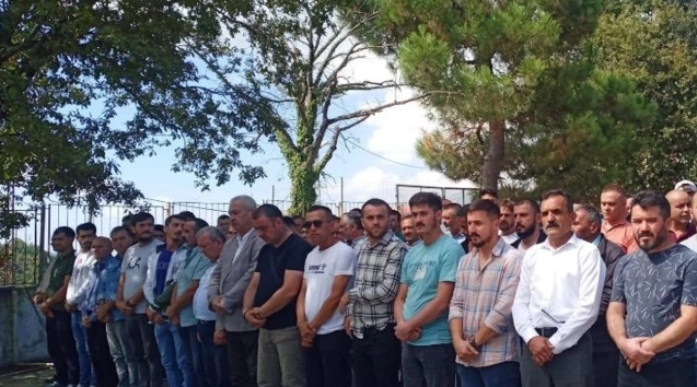 Peteğe kendini asıp intihar etti!