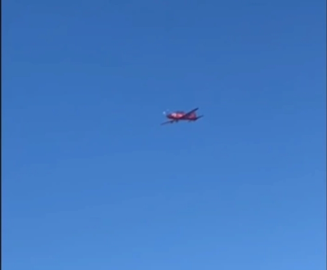 Alçak uçuş yapan pilot vatandaşları korkuttu !