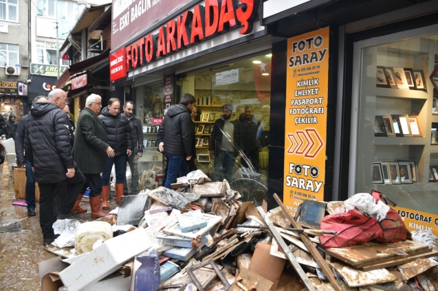 Posbıyık afetzedelere geçmiş olsun ziyaretinde bulundu.