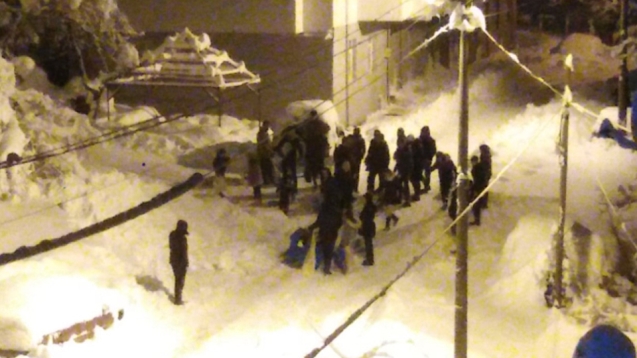 Yasağa uymadılar...'Paramız var ki çıkıyoruz' dediler...