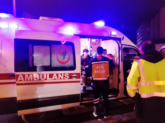 Aynı istikamette panikleyip yaralandılar...