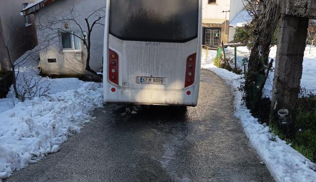 Halk otobüs şoförü kaza yaptı...