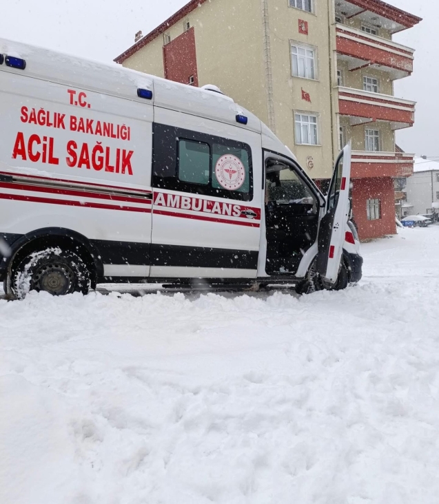 Hasta için greyder sağlık ekiplerine yol açtı…