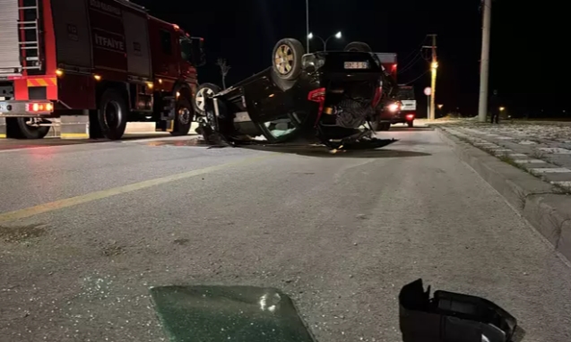 Takla atan otomobilde yangın çıktı... 1 yaralı...