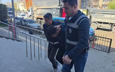 Biri silahla yakalandı… Diğeri paylaşım yaptı…