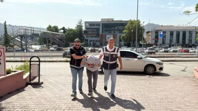 Oyuncak tabancayla kuyumcu soymaya çalışmıştı... Tutuklandı.