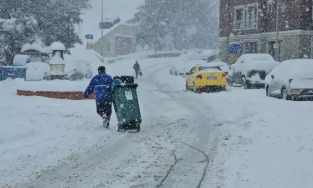 Kar yağışı, etkisini sürdürüyor 252 köy yolu ulaşıma kapandı
