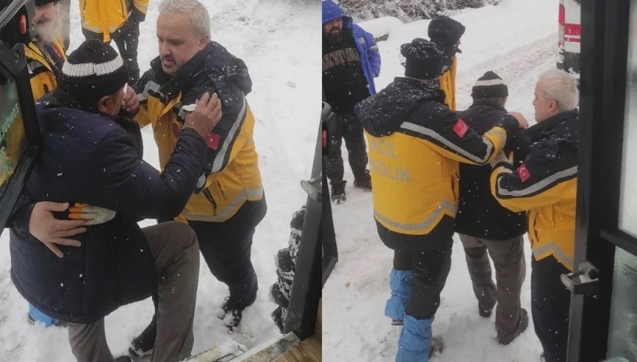 İl Özel İdaresi Ekipleri, hem kara hem hastalara yetişiyor..