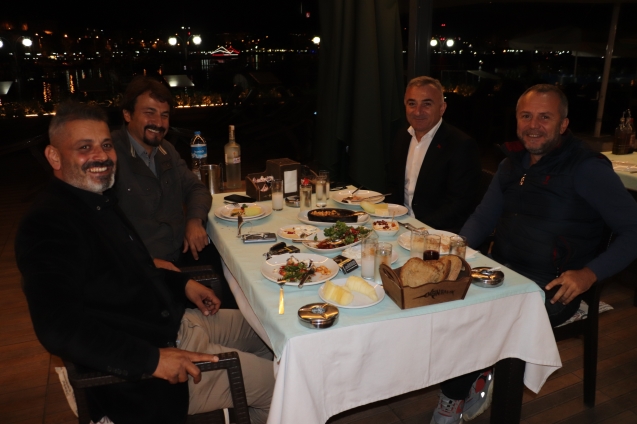 Dost sohbeti mi? CHP'ye geçiş mi?
