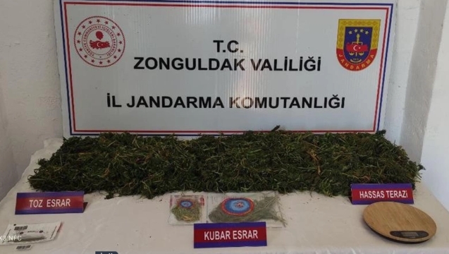 Jandarma ekibinden uyuşturucu operasyonu !