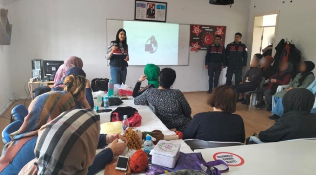 Şiddetin tanımı ve çeşitleri konu altında bilgi verilmiştir.