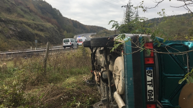 Otomobil takla attı; 1’i ağır 4 yaralı