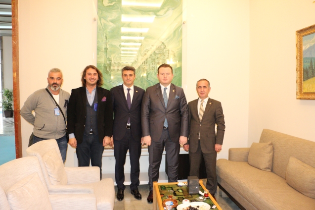 Gazeteciler Milletvekilleri ile KULİS’te buluştu