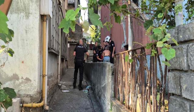 Komşu kavgasında kan aktı… Yaralılar var…