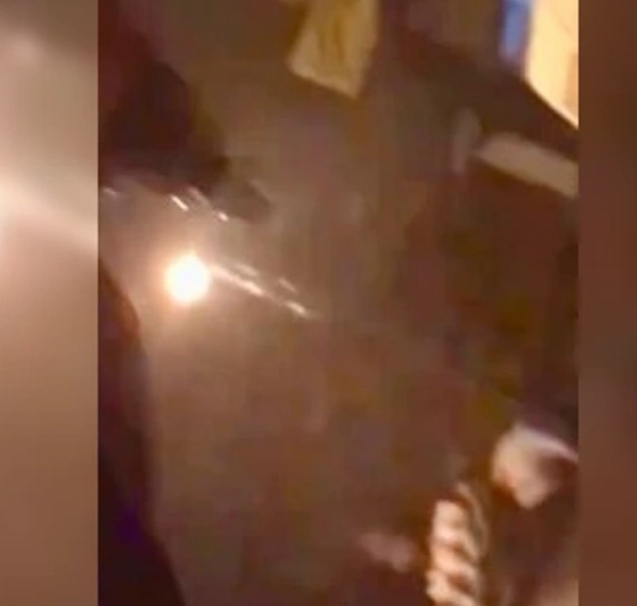 Husumetli olduğu kişiyi vurdu kameraya çekti