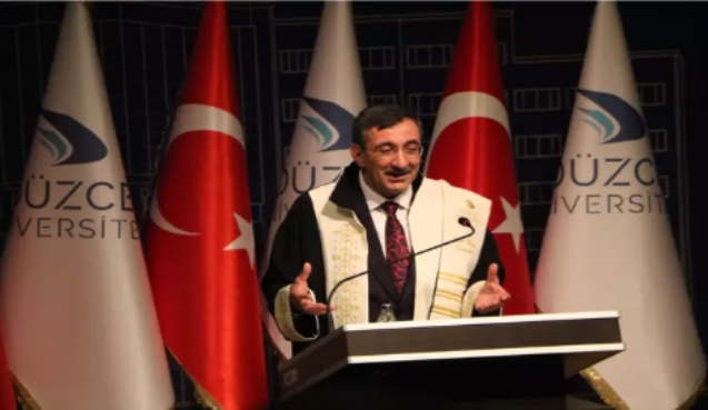 Yılmaz," Kampüslerin etrafına zihinsel duvarlar örmeyelim!"