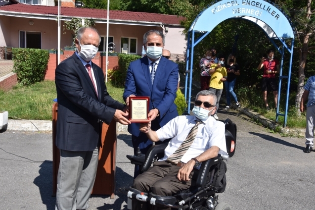 Ak Parti, engellilerin her zaman yanında...