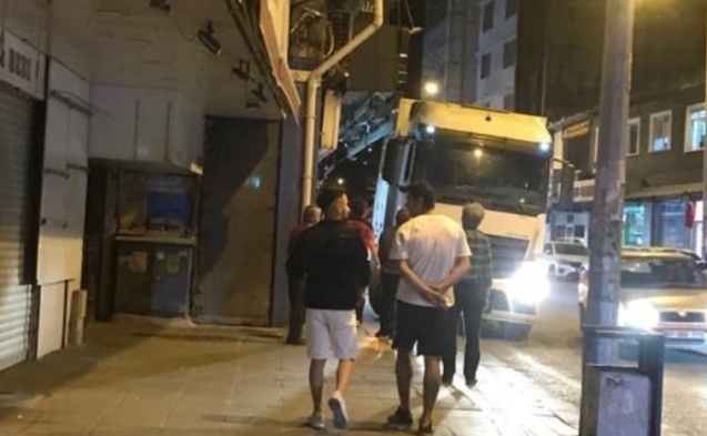 Son anda faciadan kıl payı döndü !