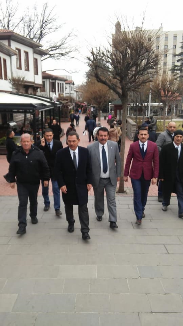 Uysal’dan ilk Mesaj…