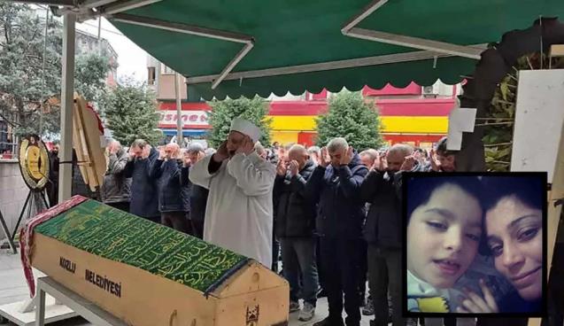 9 ay önce ölen oğlunun yanına defnedildi...