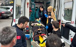 Bir motor kazası daha… Otomobille çarpıştı…