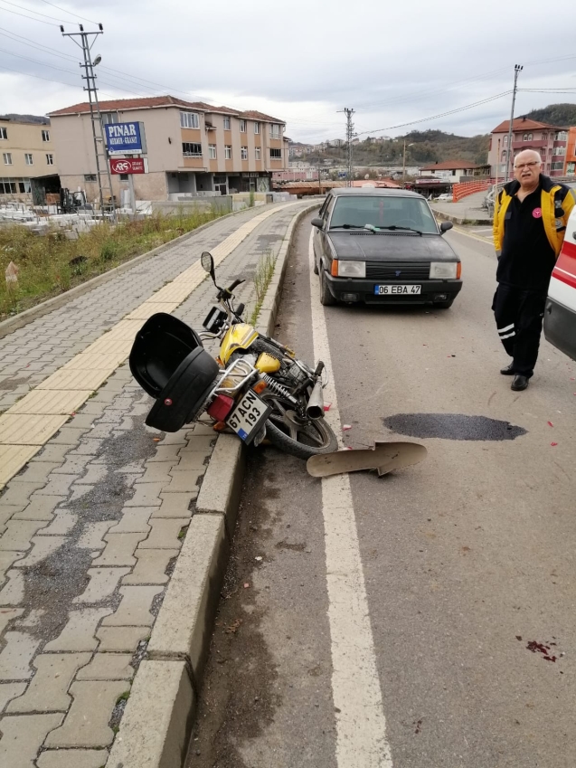 Otomobil ile motosiklet kazasında bir kişi yaralandı...