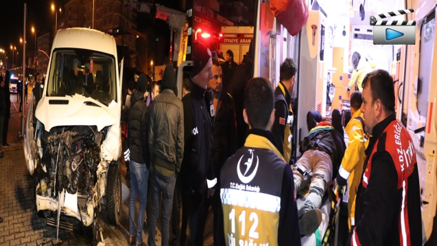 İŞÇİ SERVİSİ İLE CİP ÇARPIŞMASI SONUCU... 6 YARALI...