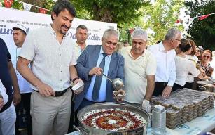 Ereğli belediyesi, binlerce aşure dağıttı…